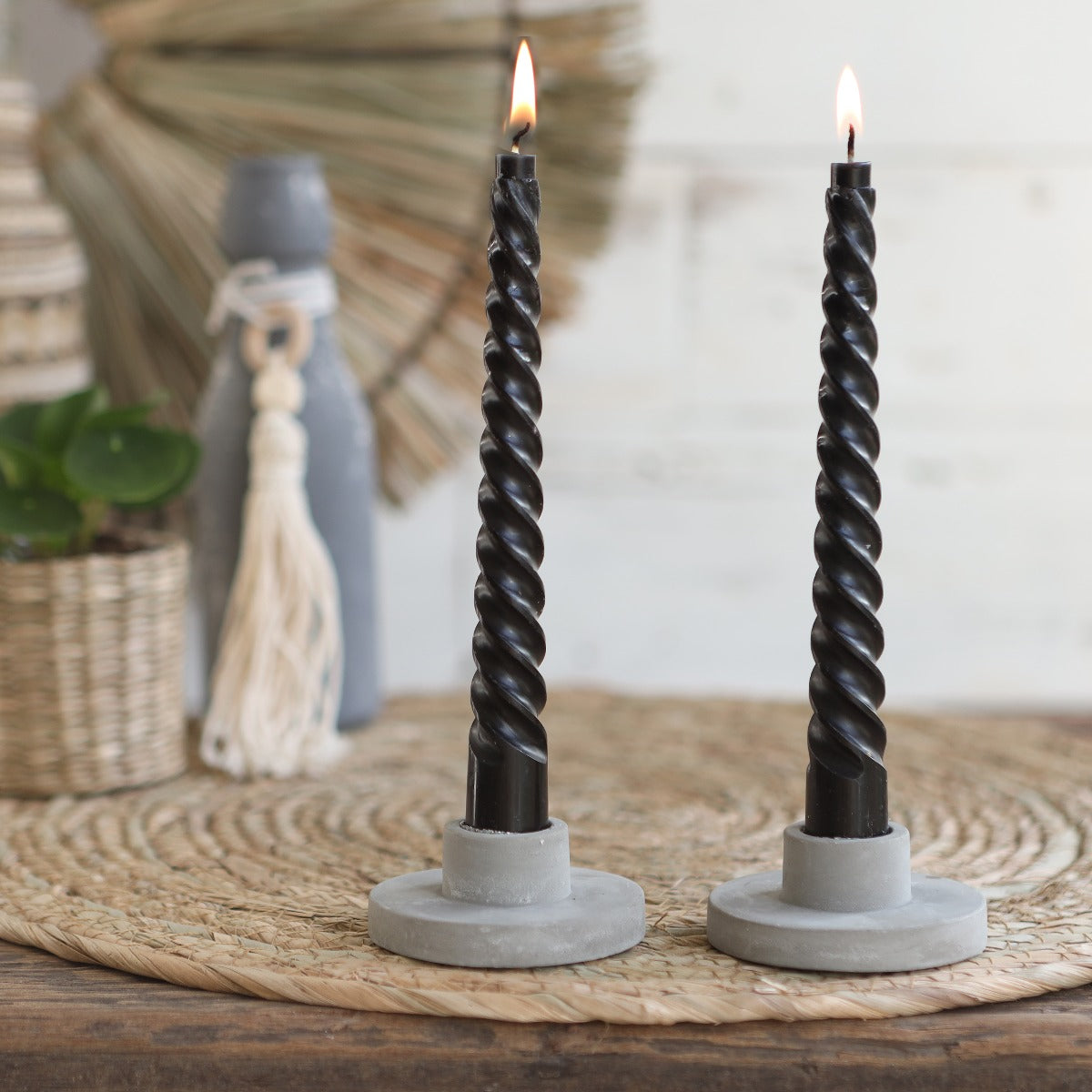 Candles twisted black 19cm high (4 pcs.) [IFS-32238]
