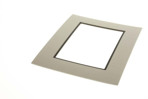 Passe-partout doppio spessore color avorio/nero 27,9x35,6cm con finestra 19,4x24,5cm (10 pezzi) [MD20051]