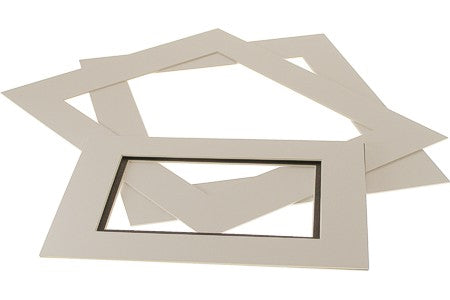 Passe-partout bianco 19.1x24.1cm Finestra - Dimensioni esterne 27.9x35.6cm (25 pezzi) [MS30027]