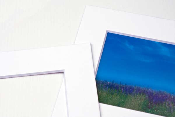 Double passe partout Blanc/Blanc 27 x 34cm pour le découpage intérieur. 40.6 x 50.8cm (10 Pièces) [MT20003]