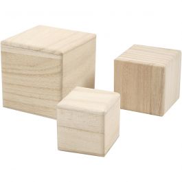 Cubes en bois, dim. 5+6+8 cm, 3 pièce/ 1 Pq. [HOB59228]